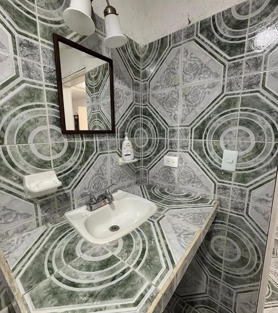 Centrally Located Apartment 2 Blocks From The Sea 科苏梅尔 墨西哥